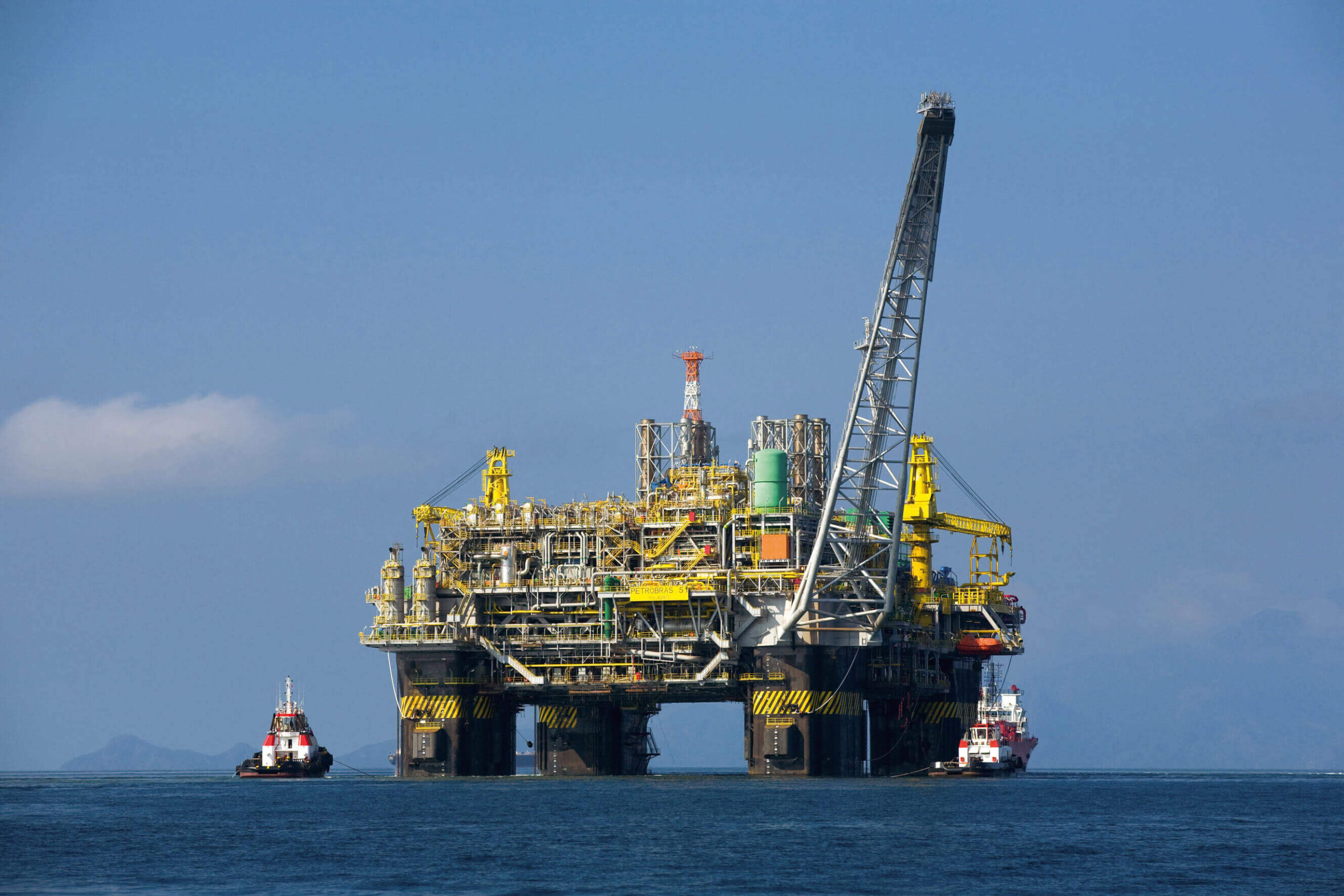 Get the latest oil price data for May 14, 2025 including Brent & WTI crude prices, and factors influencing the oil prices